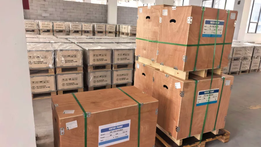 Xinkong spedisce un lotto di prodotti di controllo automatico HVAC in Russia tramite trasporto ferroviario